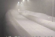 【悲報】とうすこ自動車道、事故で10時間以上立ち往生　凍死へ?❄