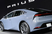 【画像】エアロをつけた新型プリウス、ガチのマジでカッコいい