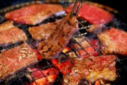 卓上焼肉するとモニターに脂ぴちぴち跳ねるんだけど