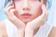 日向坂46齊藤京子1st写真集、衝撃的な白のランジェリーカットが初解禁！！【とっておきの彼女】