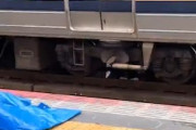 【事故】住道駅で電車と接触した若い女性の映像が公開される。