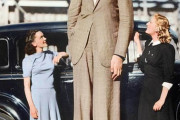 【画像】身長272cm、世界一背の高い人がこちら