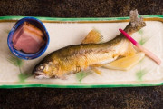 【芽生姜】旅館で出る焼き魚にのってる棒みたいなのも生姜だよな