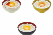 「卵かけご飯」のカプセルトイフィギュアが5月26日から発売！黄身を押すとライトが点灯