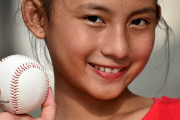 “神投球”稲村亜美の始球式に韓国人も絶賛♪「投げた後にマウンド手で整えるの凄い！」「打撃も投球も礼儀も全てが完璧！」海外の反応