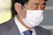 【安倍首相】着用の「アベノマスク」、布マスクから不織布マスクに変わる