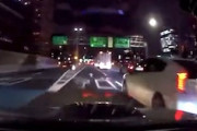 【動画】阪神高速のクッションドラムに突っ込んだ車のドライブレコーダーが公開される。