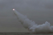 北朝鮮、潜水艦から巡航ミサイル2発を日本海へ発射、1500キロを飛行…米韓合同軍事演習に反発か！