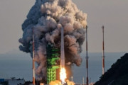 【悲報】韓国人「韓国型ロケットヌリ号3段7tエンジンが異常飛行をしていた事が判明‥」目標燃焼時間を満たせず速度も出ていなかった‥　韓国の反応