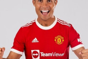 C・ロナウド、マンUでの背番号は再び「7」に！カバーニは「21」に変更