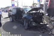 青森県でパチンコ店に突っ込んだ車の運転手、職務質問中にパトカーの追跡を振り切って事故か
