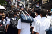 外国人観光客の増加で修学旅行先で相次ぐ「京都撤退」…「日本人が日本のいい場所を巡れないなんて…」