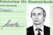 KGB時代のプーチン大統領、新聞切り抜きなどをやらされてた裏方の下っ端事務員だったと判明！