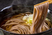外国人さん、マジでヤバすぎる蕎麦のアレンジレシピを開発してしまう・・・