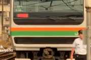 【悲報】電車飛び込み失敗して「無傷」だったJKの末路ｗｗｗｗｗｗ