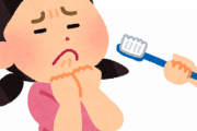 3歳半の子が最近特に歯磨きを嫌がるようになった。最終的には足で押さえつけて磨いてるけど、それは極力避けたい…