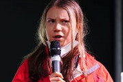 グレタ、イギリスで演説「COP26は明白な失敗」「美しい言葉で絵空事の目標を発表するPRイベント」