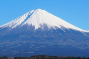 韓国人「現在の日本の富士山の様子をご覧ください（ﾌﾞﾙﾌﾞﾙ）」