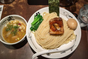 男ならつけ麺1kgぐらい食えて当然だよな？？？