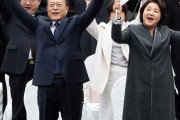 韓国人「マンセー！マンセー！マンセー！」文在寅大統領が、万歳三唱！　韓国の反応