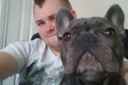 闘病生活を続けていた飼い主が亡くなって約15分後、愛犬もこの世を去る（イギリス）