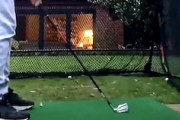ゴルフの練習ネットでイリュージョンが起きたの笑う7秒動画。