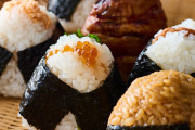 韓国人「シンプルなごはんなのにここまで工夫されてる？」包装や形に表れる日本のおにぎり文化の特徴とは