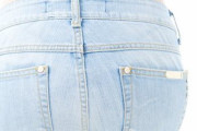 【苦労アリ】美尻女さん、ジーンズ履くのが大変【→動画】