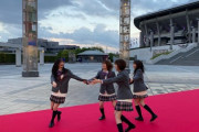 【乃木坂46】1期生×日産スタジアム集合写真（和田まあやver.） 不思議な質問を真剣に考える4人ｗ