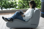 風船構造のやわらかいソファ型乗り物「ポイモ」の最新試作機…法政大学などが開発！