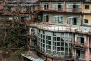 【画像】鬼怒川の廃墟がヤバい