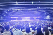 壮観！『乃木坂46単独香港ライブ』ステージ・客席の様子がこちら