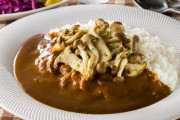 彼女にカレーつくったらキノコ嫌なんやってさ
