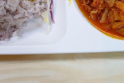韓国人「うちの会社の2000ウォン（約200円）の社食を見ろ」