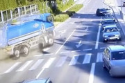 【動画】飲酒運転の暴走トラックが起こした大事故、怖すぎワロタ。25人が負傷。