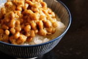 バ◯「納豆？あんな100円で3パックも買えるゴミに栄養なんてあるのかよ」ワイ「大豆由来のタンパク質」