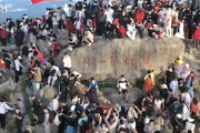 【動画】中国深センにある観光名所の巨石が偽物だったことが判明。