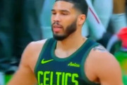 【NBA】テイタムの象徴的な瞬間　←言われてみれば変なのしか思いつかないよな