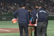 【悲報】日ハム樋口、担架で運ばれる