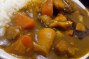 カレーってじゃがいもいれるよな？？？