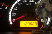 【悲報】ワイ、車の走行距離『12万キロ』を超えたんだけどｗｗｗｗｗ