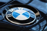 【悲報】BMWの新エンブレムがダサすぎるｗｗｗｗｗｗｗｗ