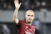 39歳のイニエスタがいまだ現役サッカー選手であり続ける理由。プレーや姿勢だけではない、世界的スーパースタ－が日本にもたらしたもの