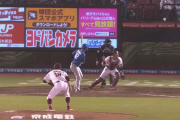 【速報】日本ハム、まさかの相手バッテリーエラーで逆転！