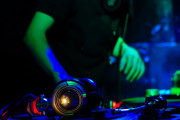 クラブでDJしてるけど質問ある？