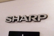 ◆悲報◆シャープ「家電メーカーなのに、マスクが史上最大のヒット商品になってしまう…」