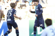 ルーキー松木玖生がプロ初弾もFC東京は守備崩壊…福岡が今季最多5ゴールで2連勝!