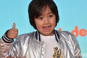 9歳の男の子、30億円稼いで最も稼いだユーチューバー番付1位にｗｗｗｗｗｗ