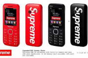 【画像】Supreme、ついに携帯を販売してしまう