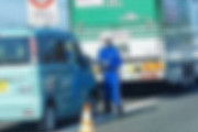 【悲報】軽自動車さん、決してぶつけてはいけない車に追突してしまう…
